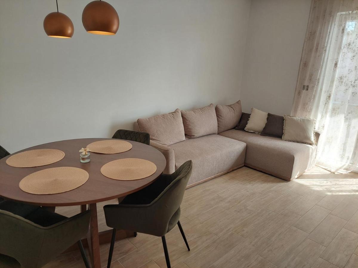 Apartmani Diana Biograd Na Moru Bagian luar foto