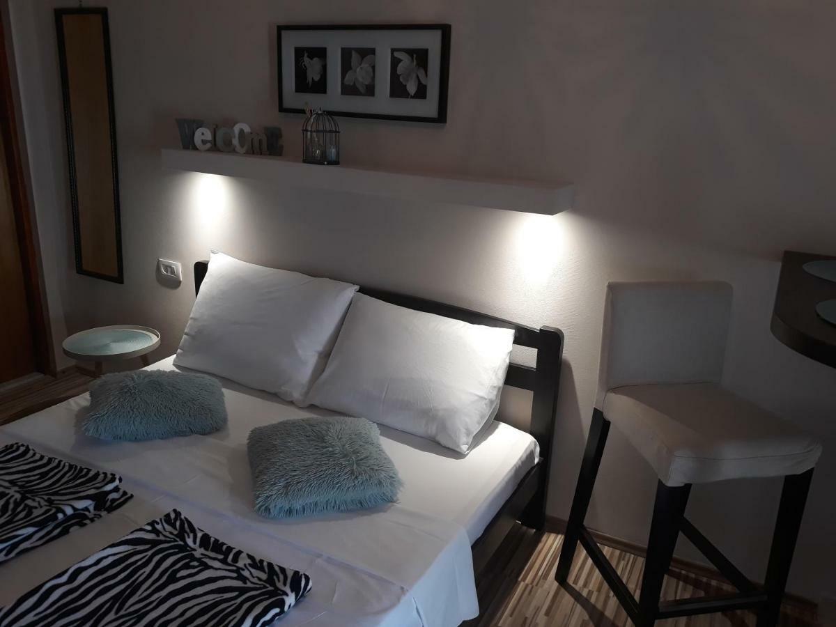 Apartmani Diana Biograd Na Moru Bagian luar foto